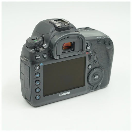 CANON-EOS-5D-MARK-IV-M.083054002682-retro