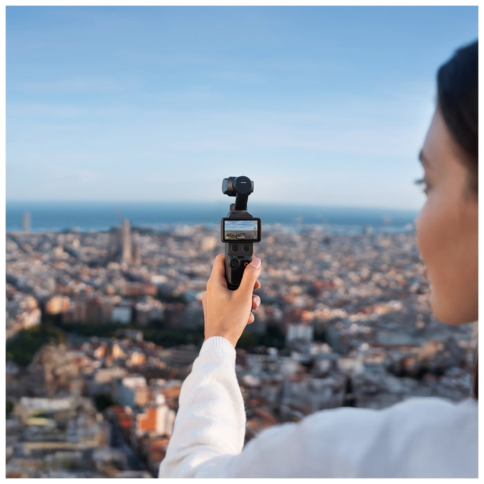 DJI Osmo Pocket 4 Creator Combo