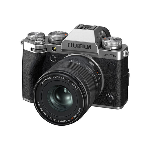 Fujifilm X-T5 + XF 16-50mm f/2.8-4.8 R LM WR (Silver) fronte