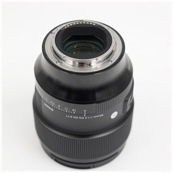 sigma-art-85mm-dg-dn-per-sony-e-mount-attacco