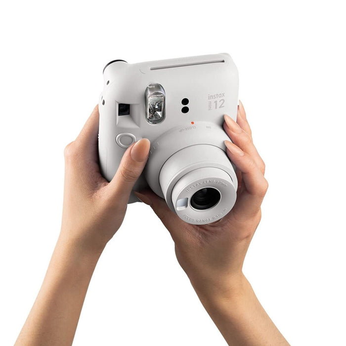 Fujifilm Instax Mini 12 (Clay White) selfie