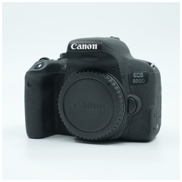Canon EOS 800D M. 063021002812 - (Usato)