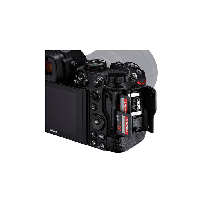 Nikon Z5 + Z 24-200mm F4-6.3 + SD 64GB Lexar 800X Pro - Garanzia Nital Italia